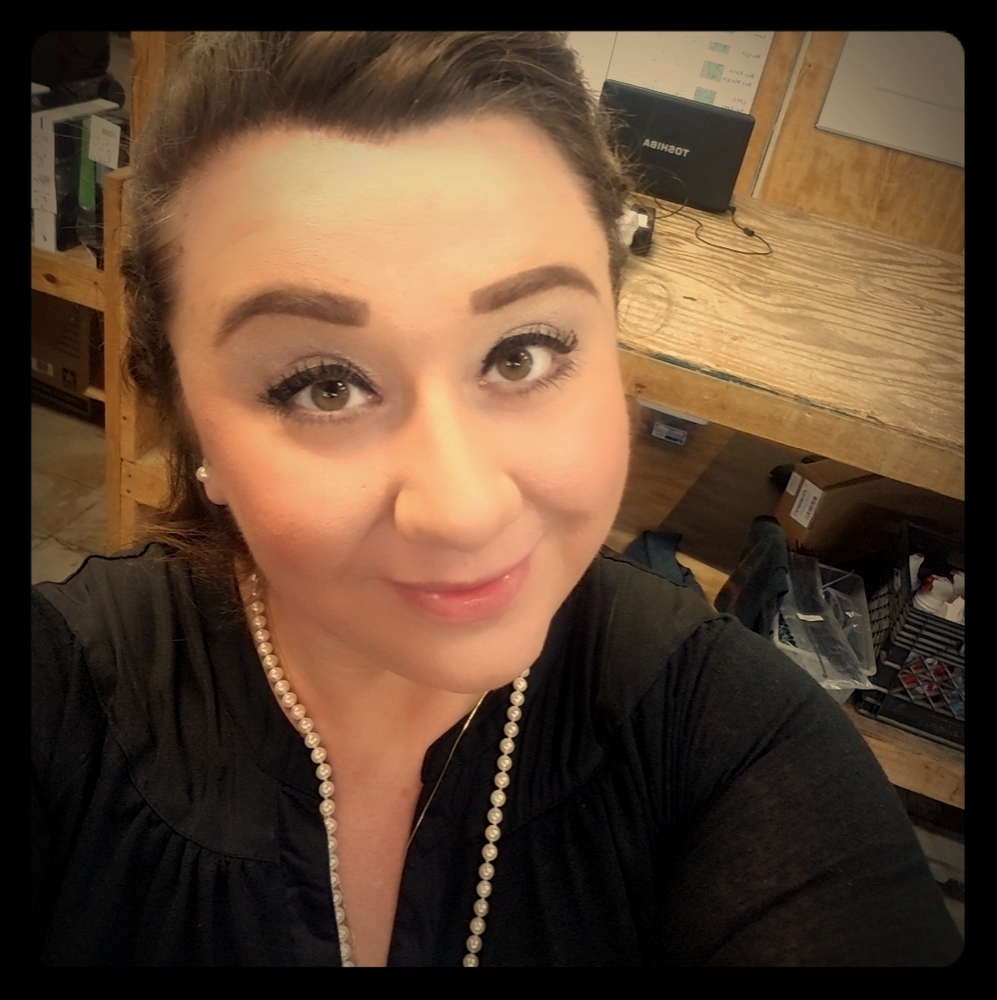 Meet your Posher, Shea